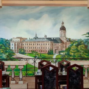 Frühstücksraum im Schlosszimmer mit vielen Wandmalereien